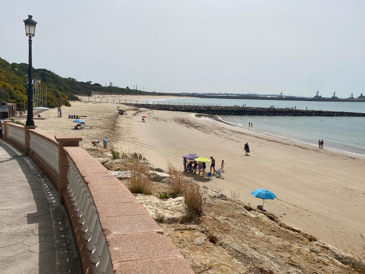 A Unos Pasos De La Playa Rota