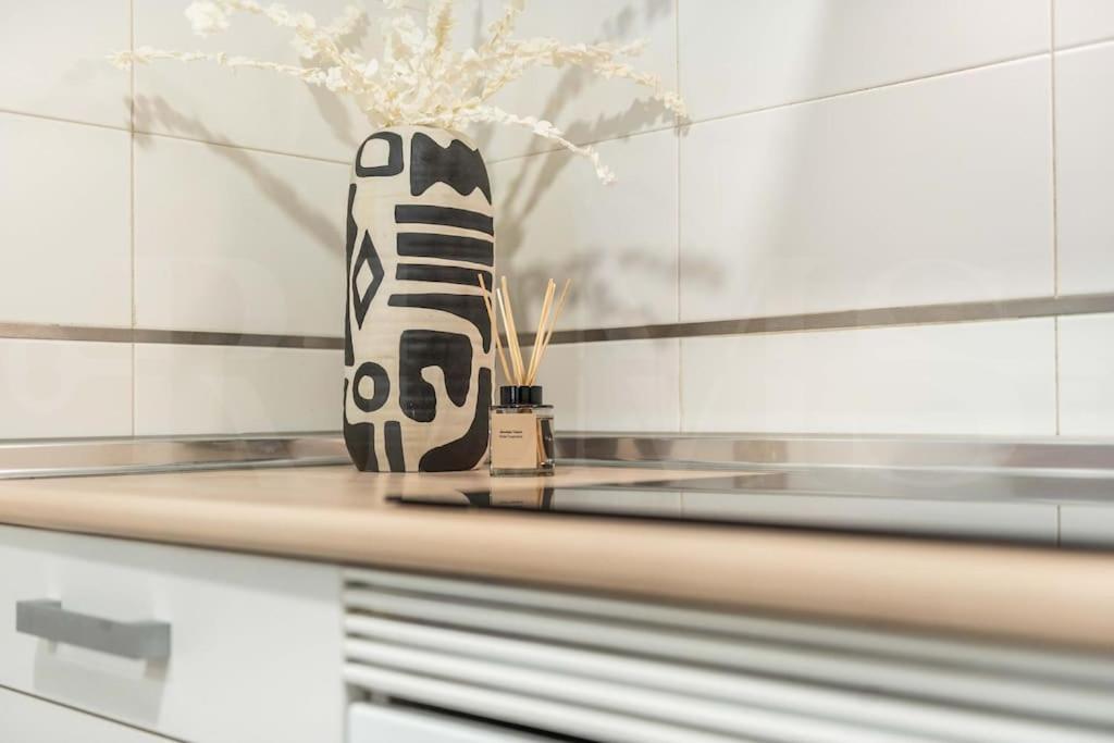 Chic Intimate In The Heart Of By Rems Apartment Malaga