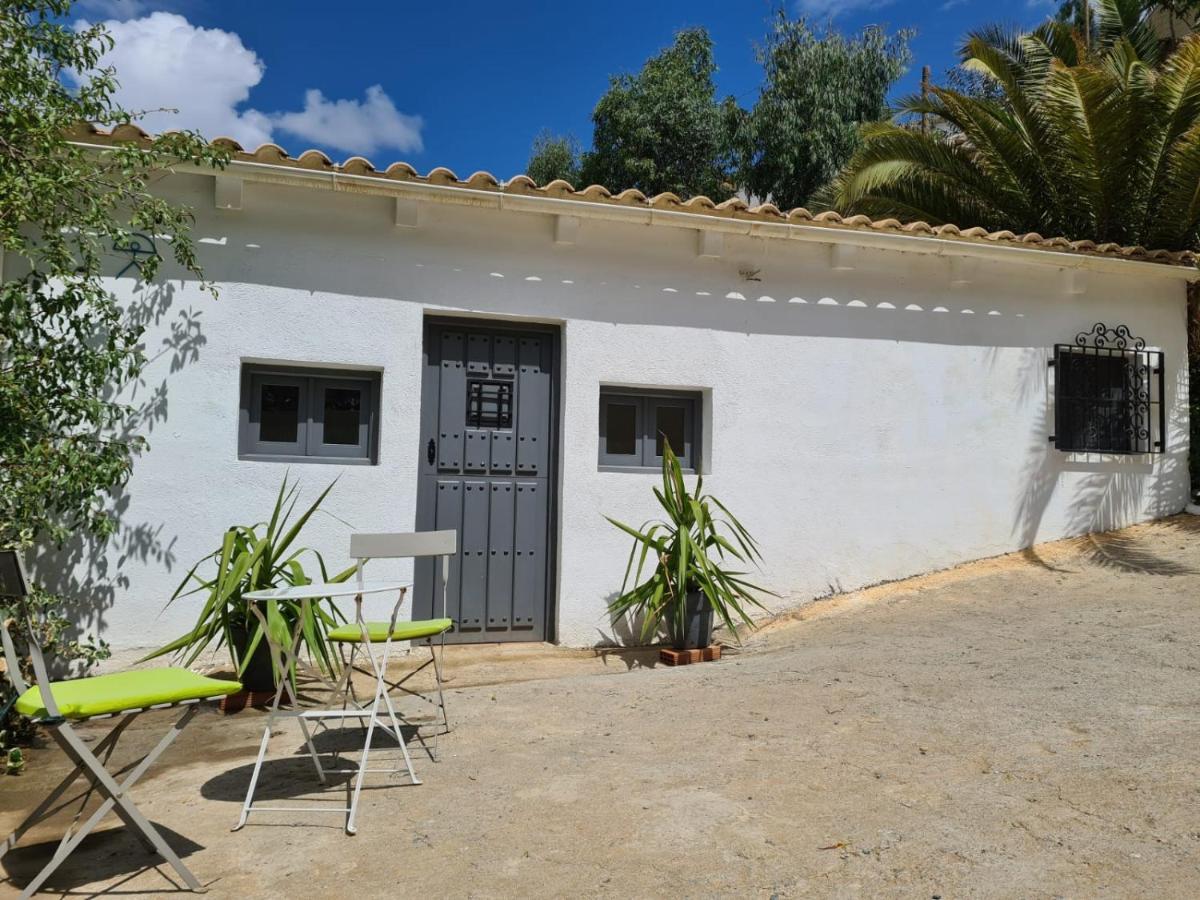 Apartamento Casa Tropical, Serene Poolside Retreat In Nature *