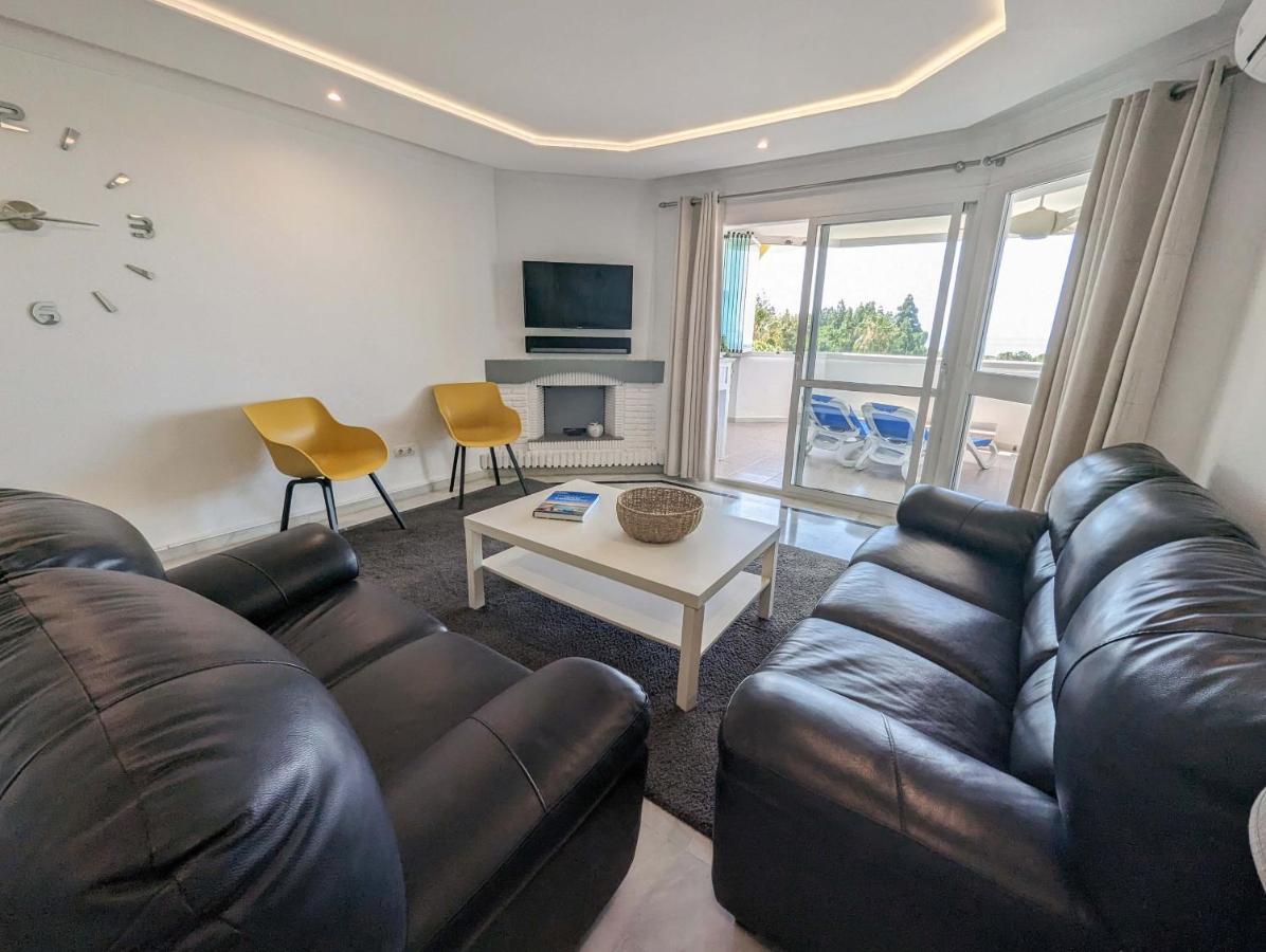 Fantastic Views, Large With 3 Pools, Minutes From Beach And Golf Mijas Costa Spain Apartamento Sitio de Calahonda