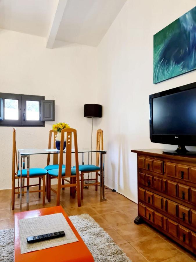 Apartamento Casa Tropical, Serene Poolside Retreat In Nature Albox