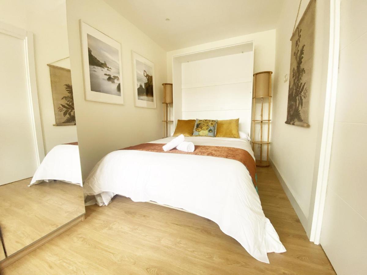 Apartamento Miramar Luxurious Flat, 3 Double Rooms, Free Parking, Terrace, Completely New