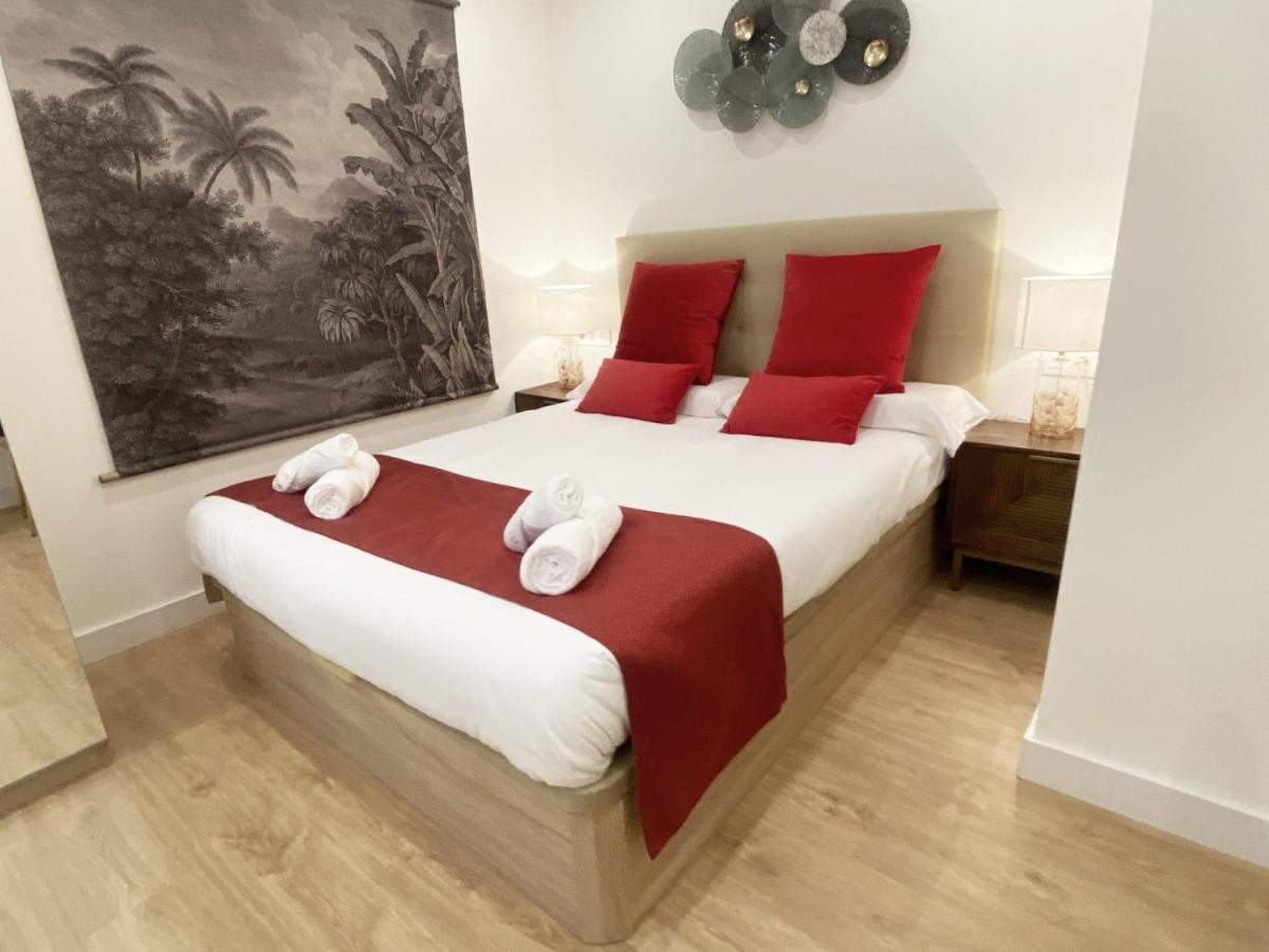 Miramar Luxurious Flat, 3 Double Rooms, Free Parking, Terrace, Completely New Apartamento