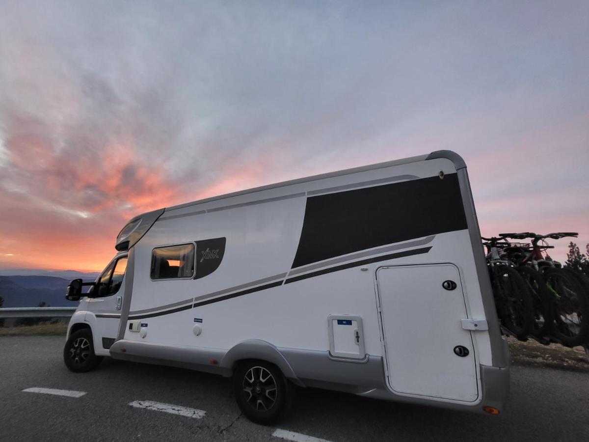 Camping Autocaravana 6 Plazas Posibilidad De Moverse O