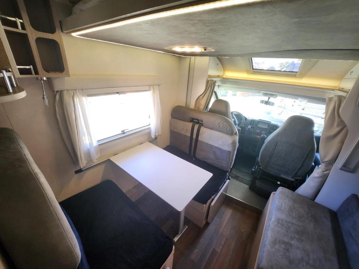Autocaravana 6 Plazas Posibilidad De Moverse O Camping Montcada