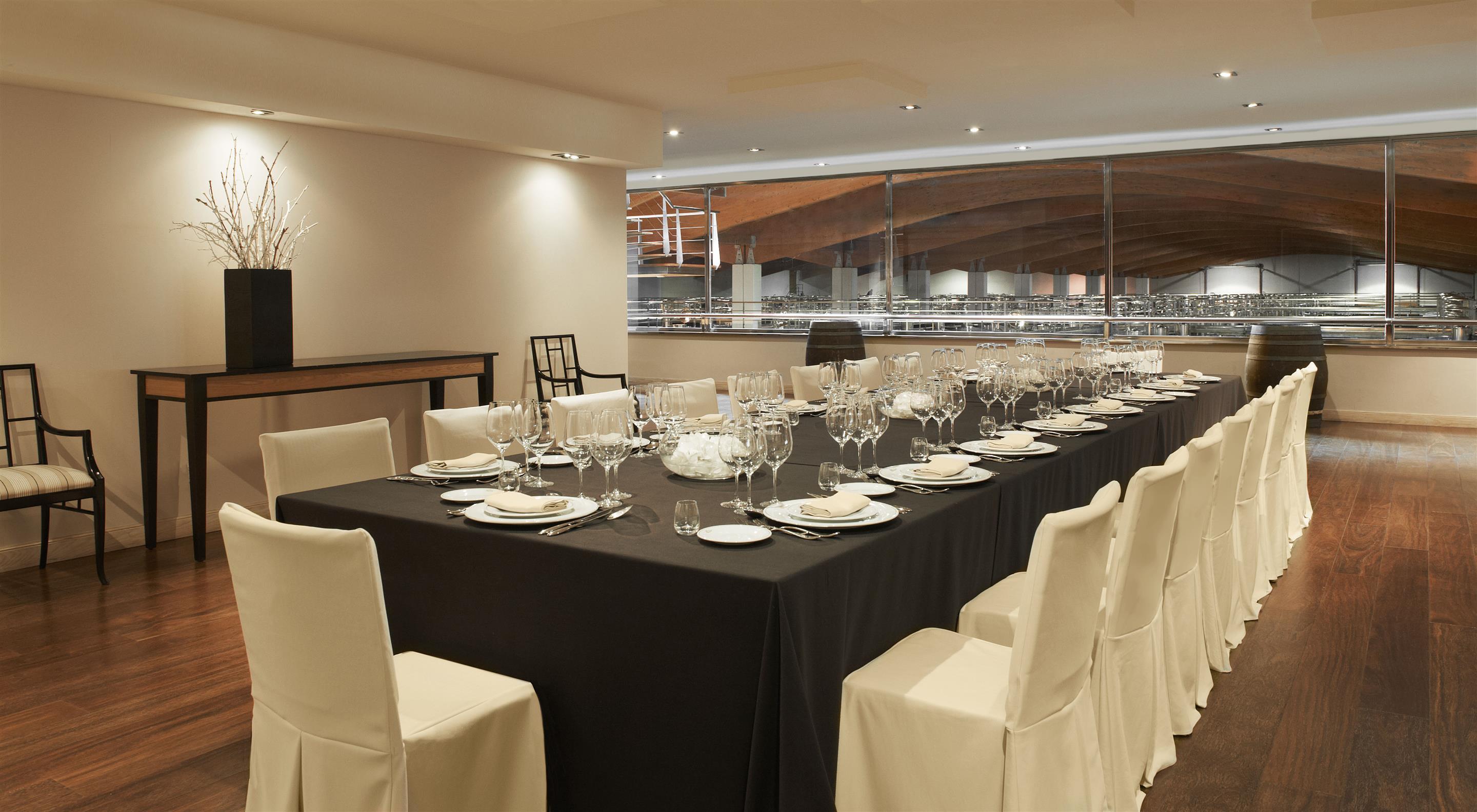 Hotel Marqués De Riscal, A Luxury Collection Hotel, 5*