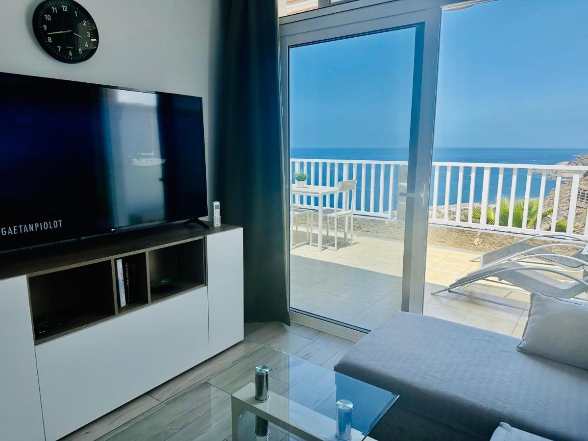 Balcony - With Ocean View. Apartamento *
