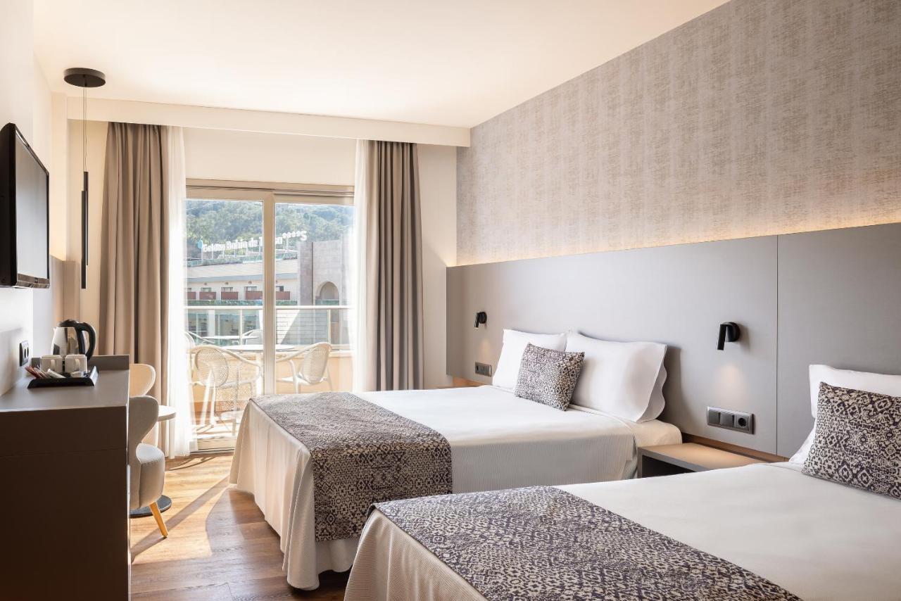 Golden Bahia De Tossa & 4* Sup. Hotel Tossa de Mar