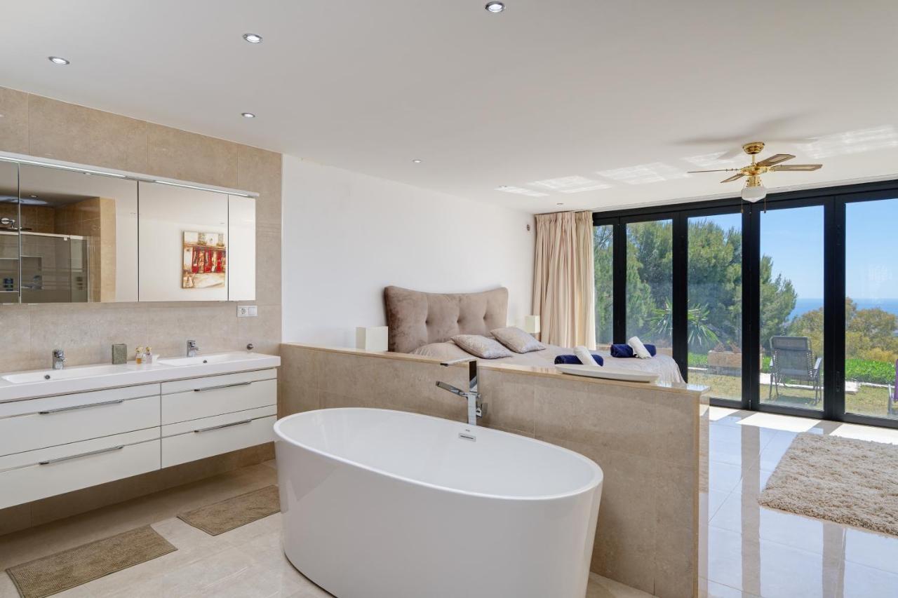 Villa La Escala - 6 Bedroom With Pool Mijas