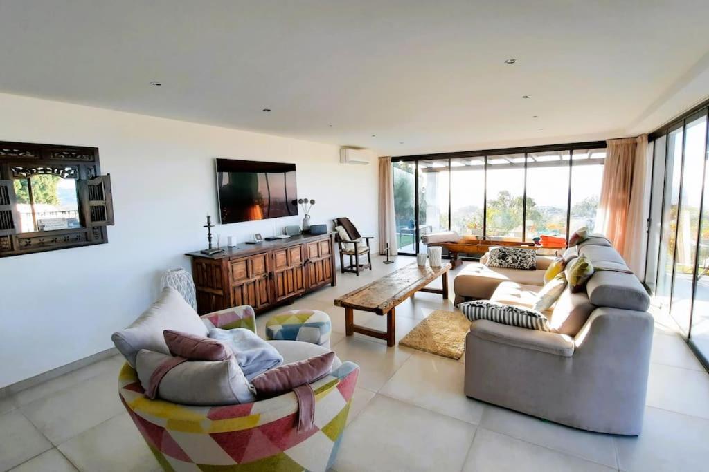 La Escala - 6 Bedroom With Pool Villa *