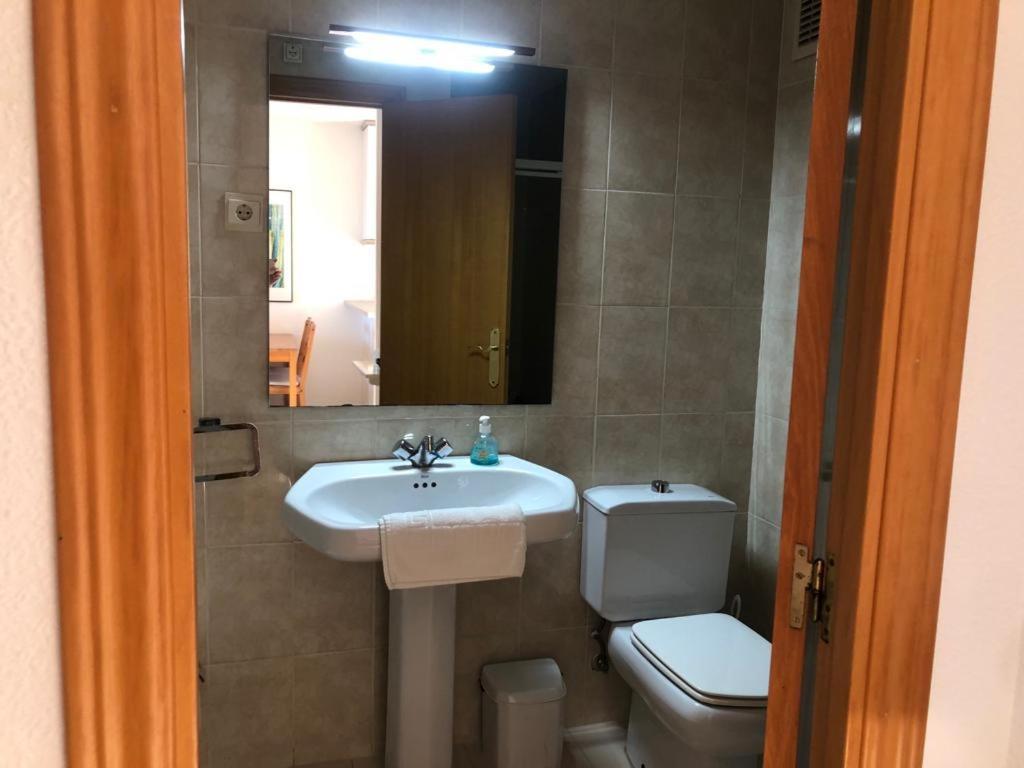 Acogedor Frente Al Mar Con Piscina Apartamento *
