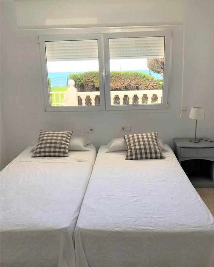 Bajo Con Terraza En Primera Línea De Playa Apartamento