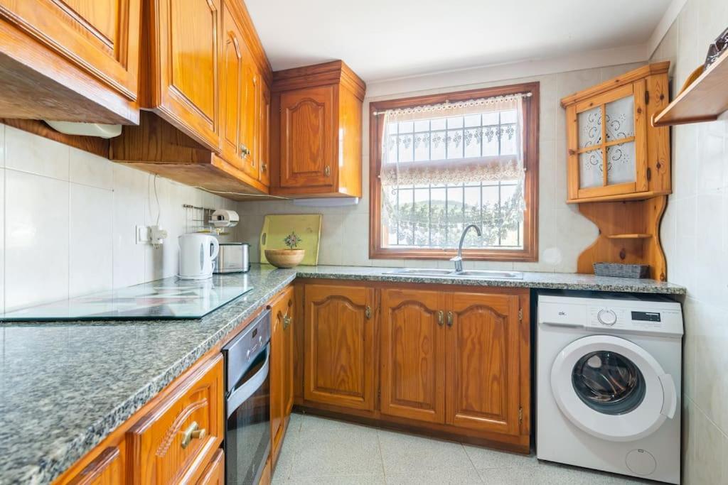 Seamount, A Beautiful House Overlooking Holiday home