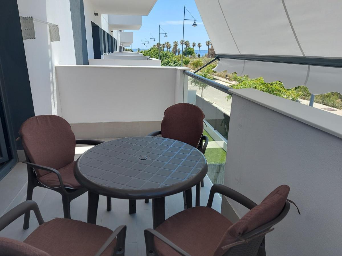 Valle-niza: Beachfront Retreat In Velez-malaga