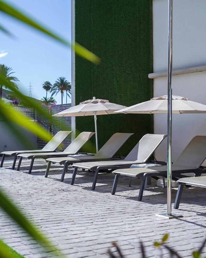 Cornisa Apartments *