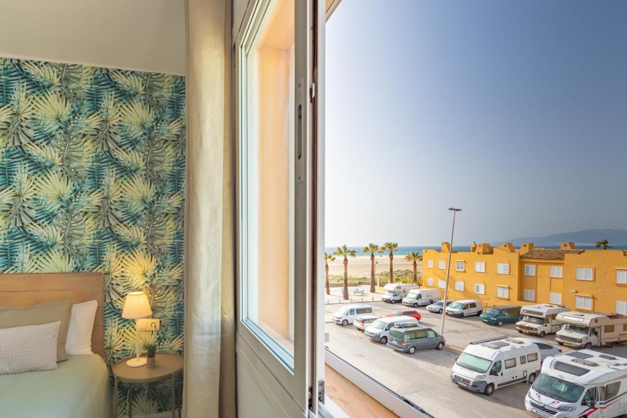 Beachfront, Pool, Terrace & Wifi - *simplytarifa* Apartamento *