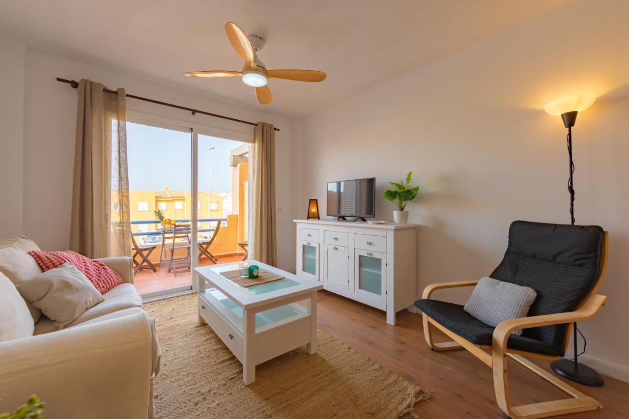 Beachfront, Pool, Terrace & Wifi - *simplytarifa* Apartamento