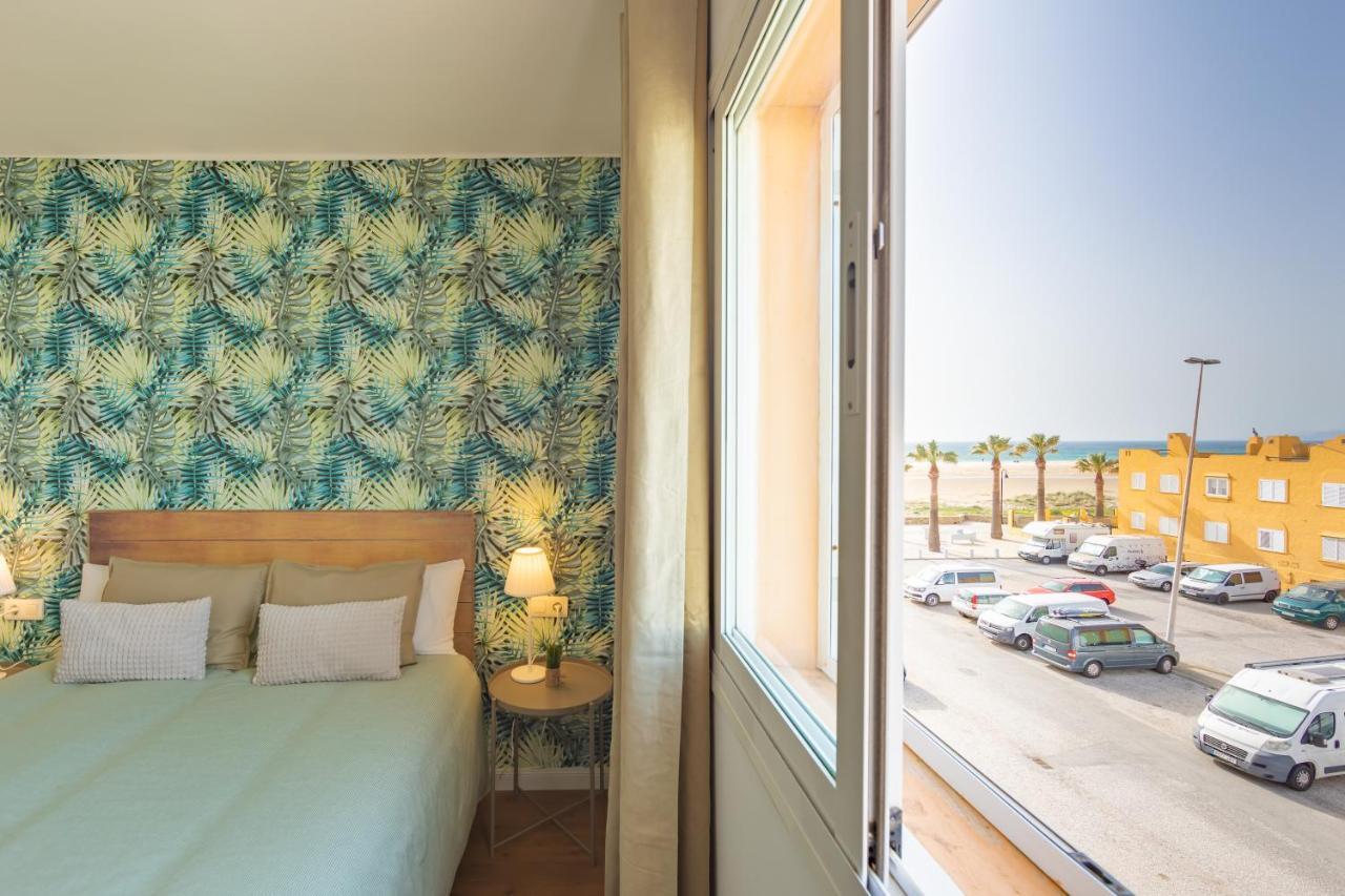 Beachfront, Pool, Terrace & Wifi - *simplytarifa* Apartamento
