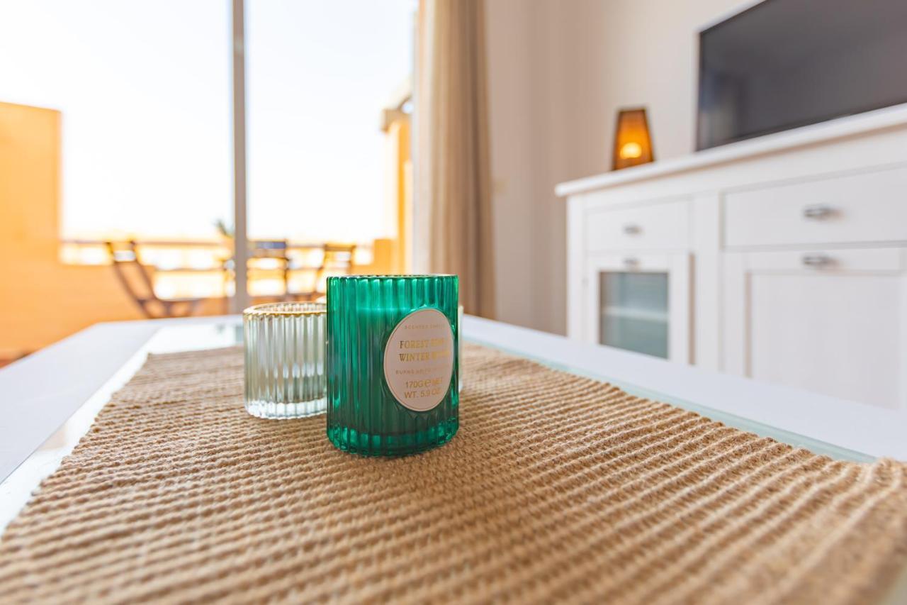 Beachfront, Pool, Terrace & Wifi - *simplytarifa* Apartamento *