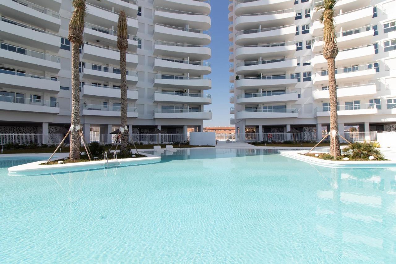 Apartamento Global Properties, Moderno Con 2 Terrazas Y 3 *