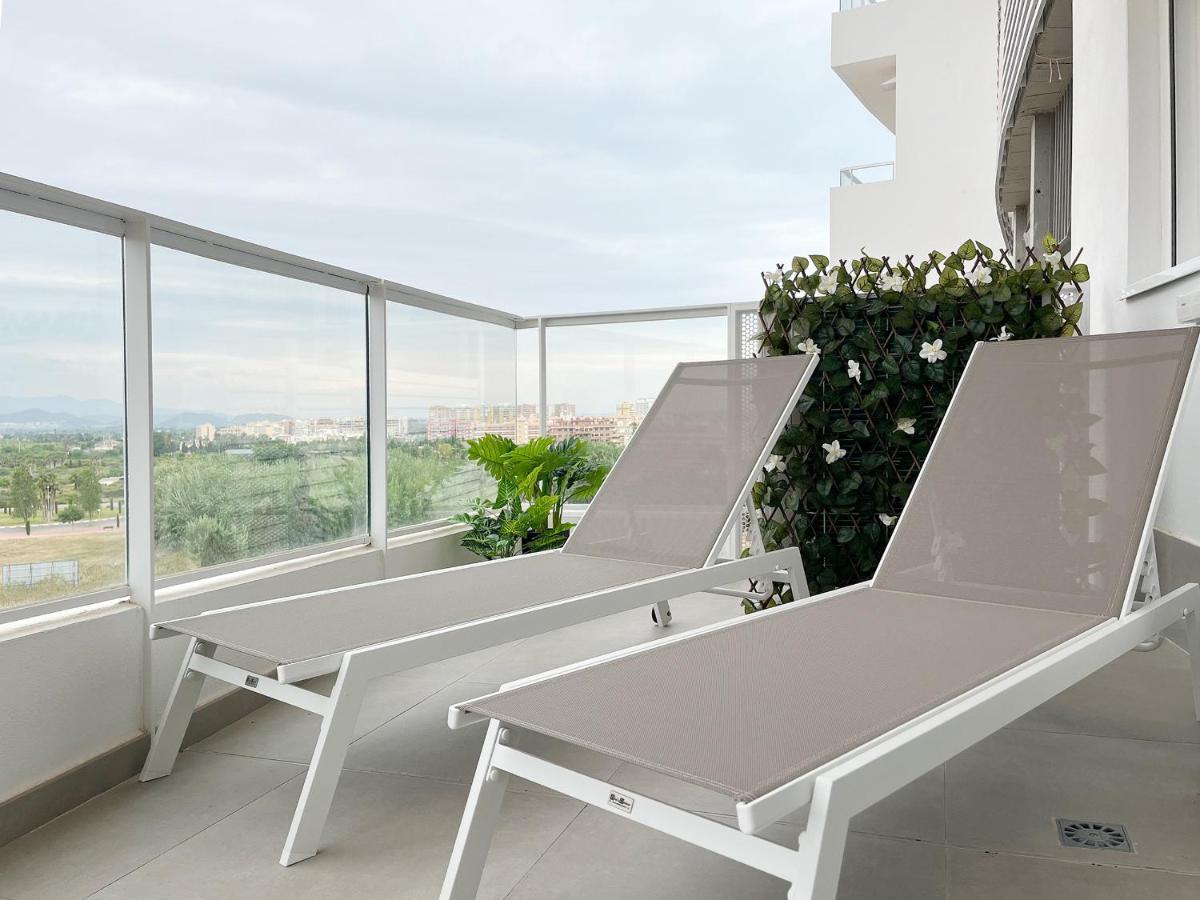 Global Properties, Moderno Con 2 Terrazas Y 3 Canet d'En Berenguer