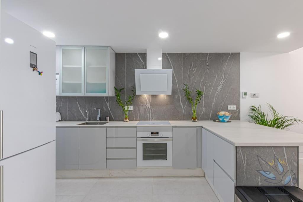 Apartment Puerto Marina Luxury 2bdr With Sea View Benalmadena