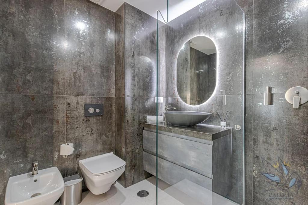 Apartment Puerto Marina Luxury 2bdr With Sea View