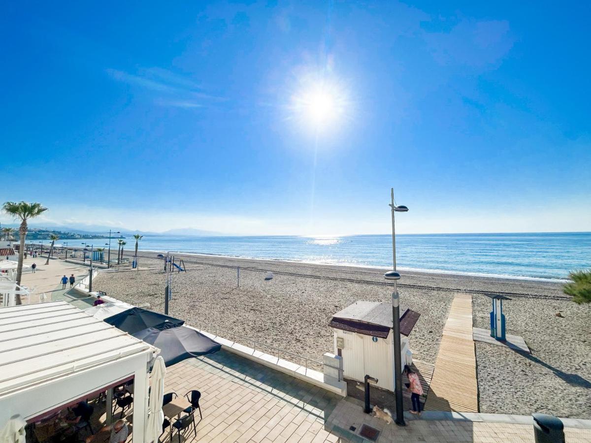 Apartamento On The 1st Line Of The Sabinillas With Sea Views San Luis de Sabinillas
