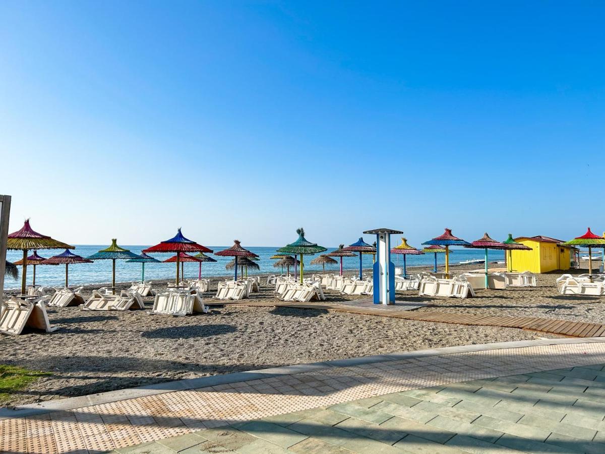 On The 1st Line Of The Sabinillas With Sea Views Apartamento