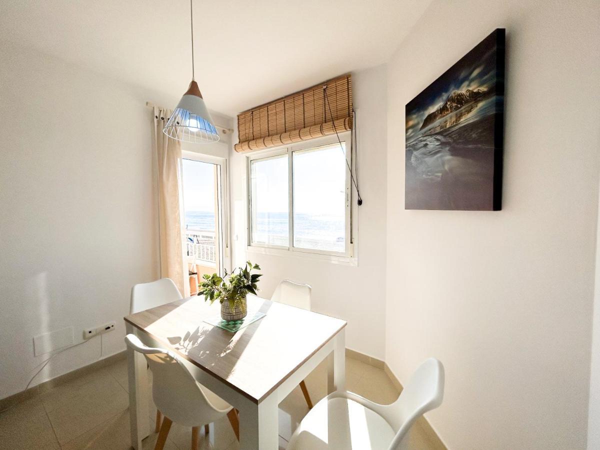On The 1st Line Of The Sabinillas With Sea Views Apartamento San Luis de Sabinillas