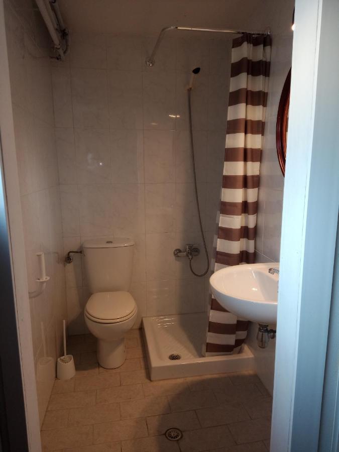 ** Abaca Guest house *