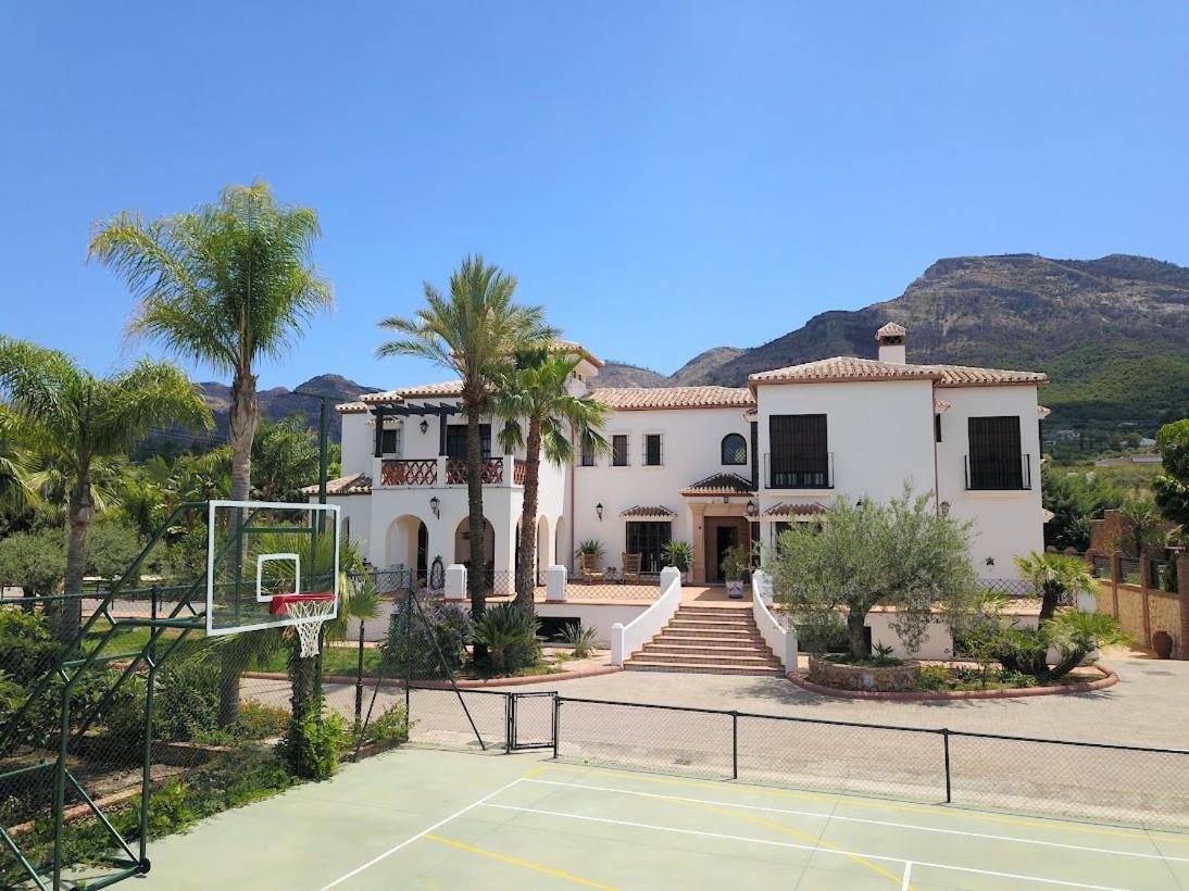 Luxe Hacienda La Campina Met Verwarmd Zwembad En Tennisbaan.