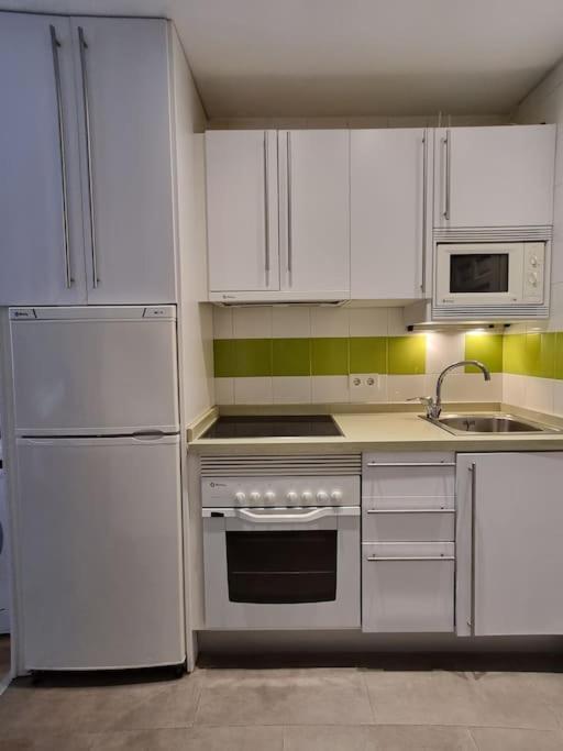 Apartamento Benalbeach. 1º Linea De Playa. Benalmádena