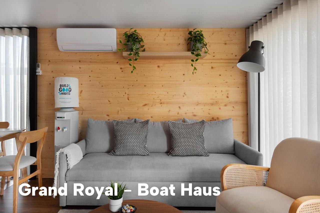 Hotel en barco Boat Haus - Mediterranean Experience