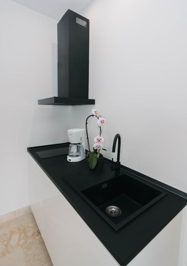 Apartamento New Picasso Plaza - *