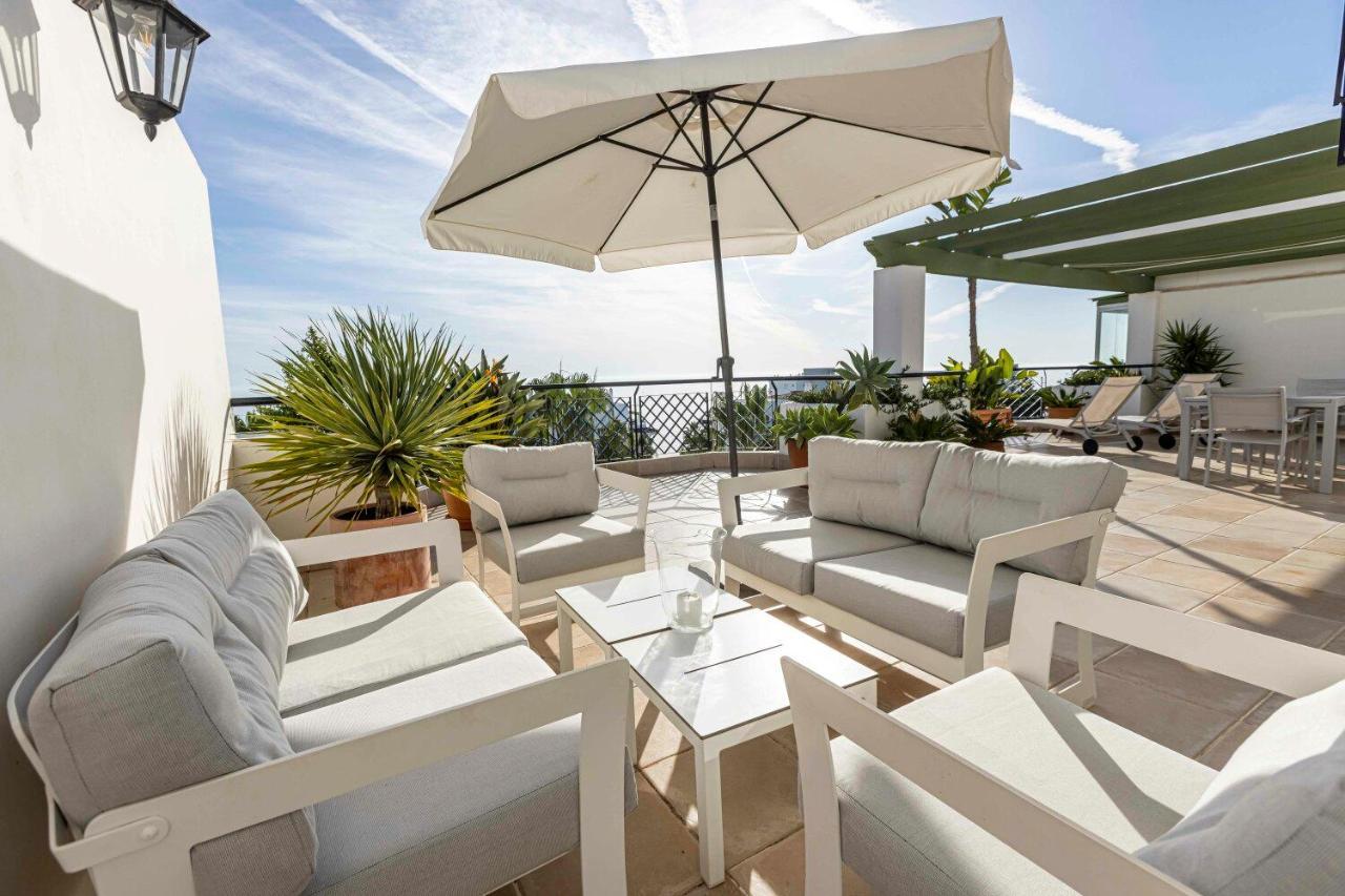 Apartment Frontline Penthouse In Mi Capricho Sitio de Calahonda