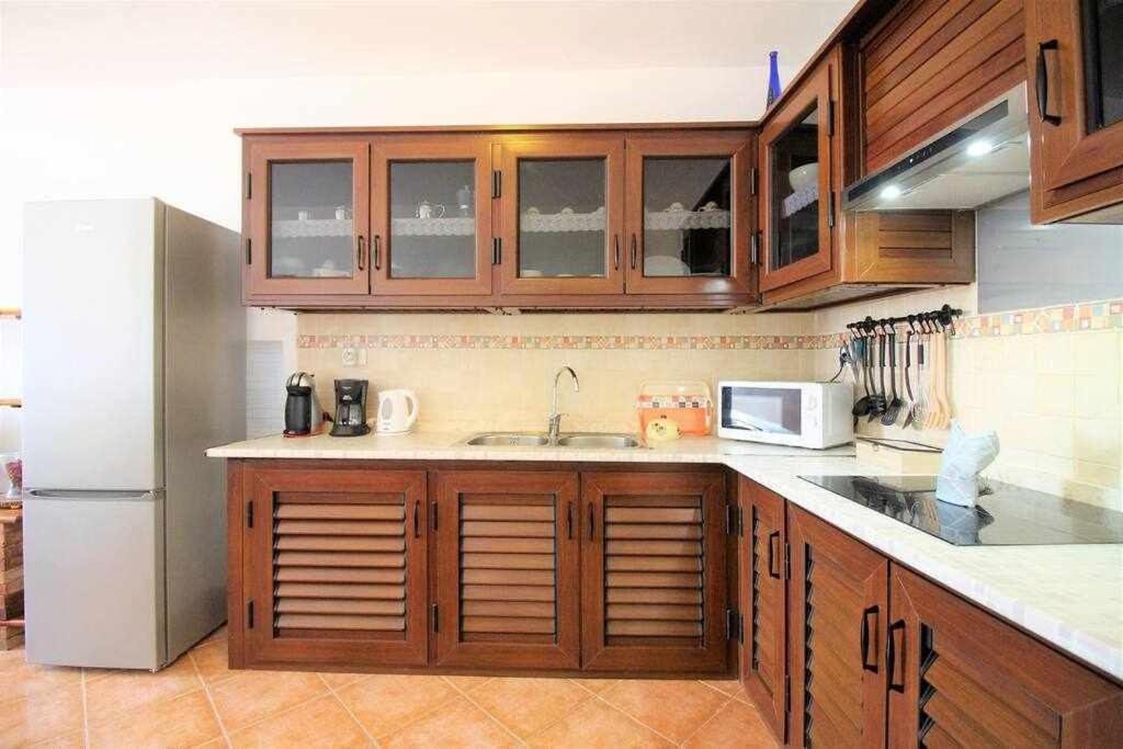 Micaelas House En El Pueblo Marinero Сasa de vacaciones