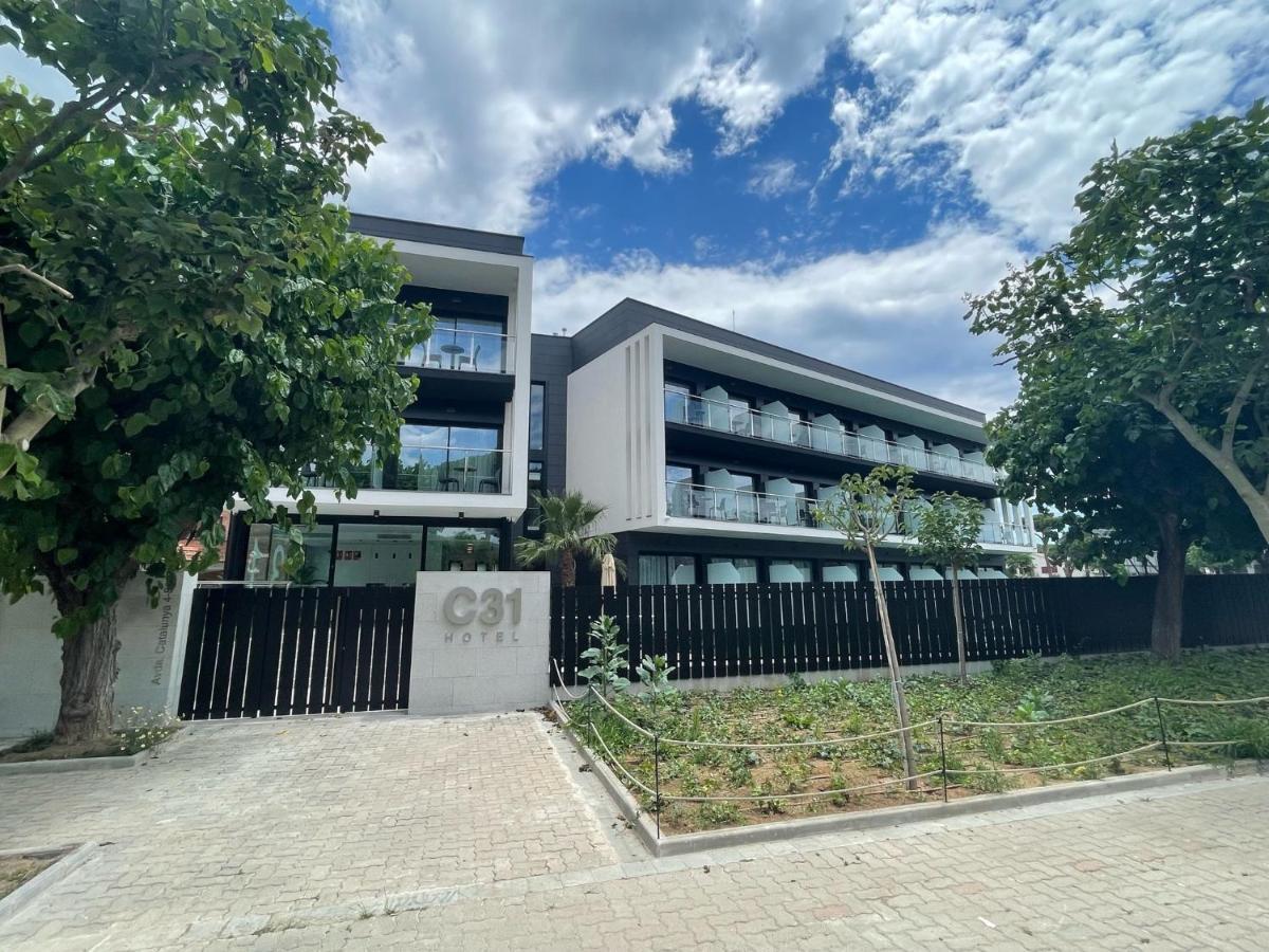 Hotel C31 2*