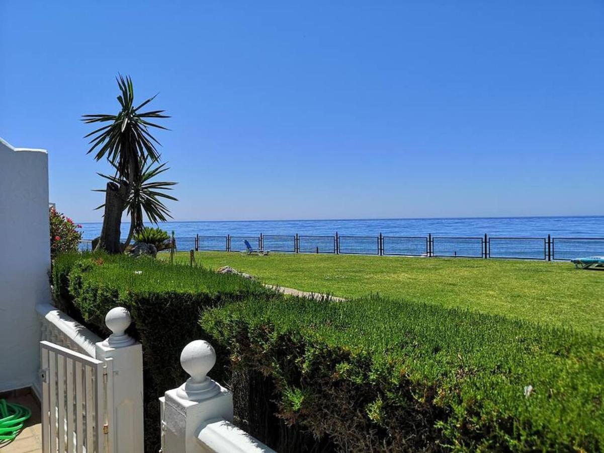 Apartamento Bajo Con Terraza En Primera Línea De Playa *