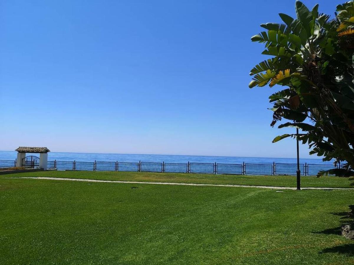 Bajo Con Terraza En Primera Línea De Playa *