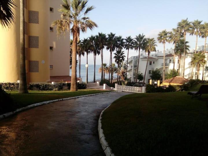 Malaga, Andalucia, Marbella - Mijas Costa, Primera Linea De Playa Sitio de Calahonda