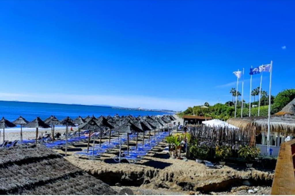 Malaga, Andalucia, Marbella - Mijas Costa, Primera Linea De Playa Sitio de Calahonda
