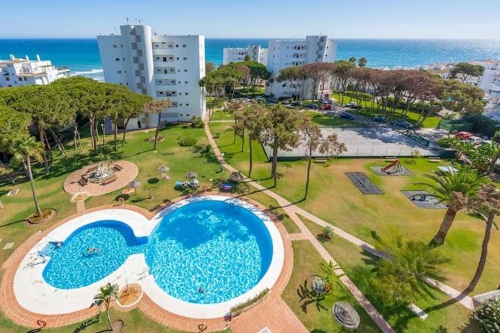 Malaga, Andalucia, Marbella - Mijas Costa, Primera Linea De Playa Sitio de Calahonda