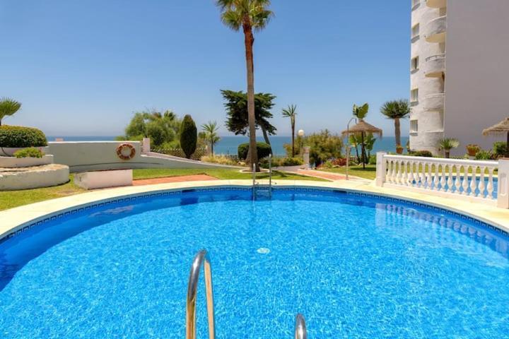Malaga, Andalucia, Marbella - Mijas Costa, Primera Linea De Playa Apartamento *