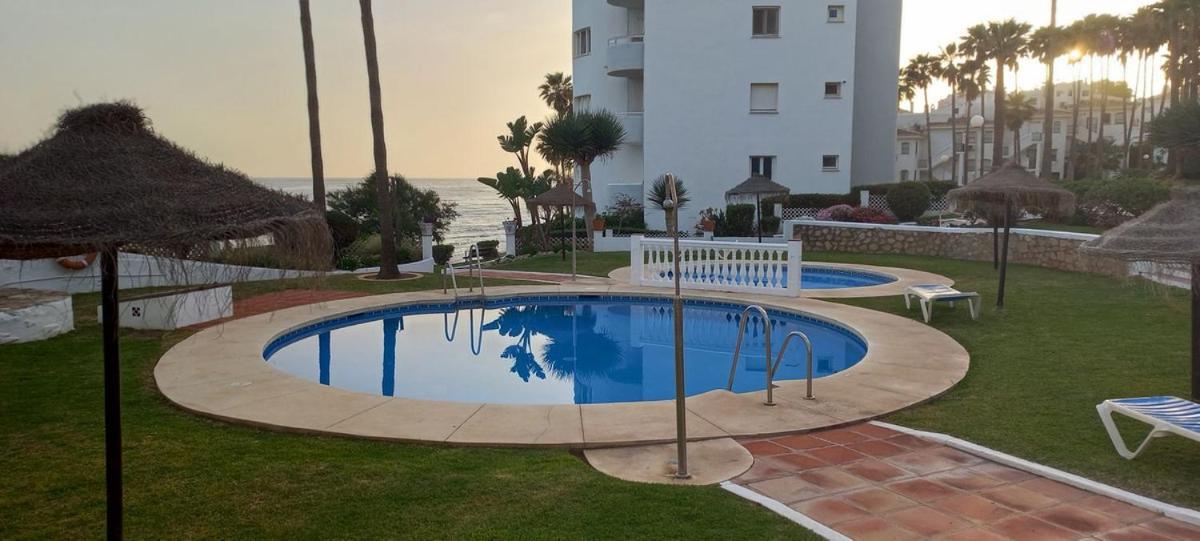 Malaga, Andalucia, Marbella - Mijas Costa, Primera Linea De Playa *