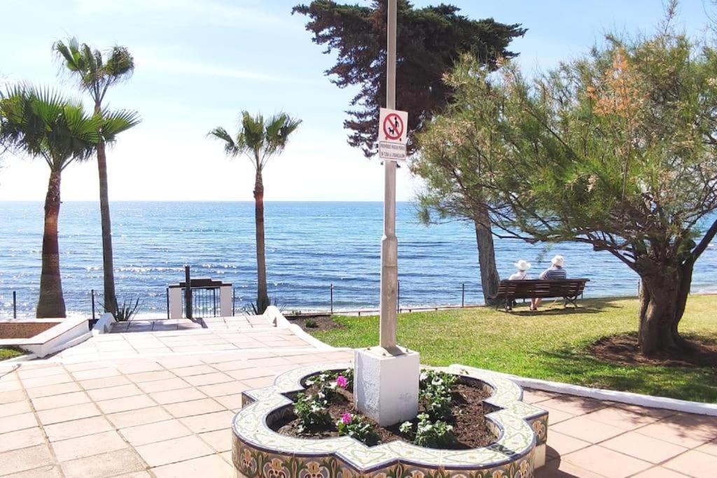 Malaga, Andalucia, Marbella - Mijas Costa, Primera Linea De Playa *