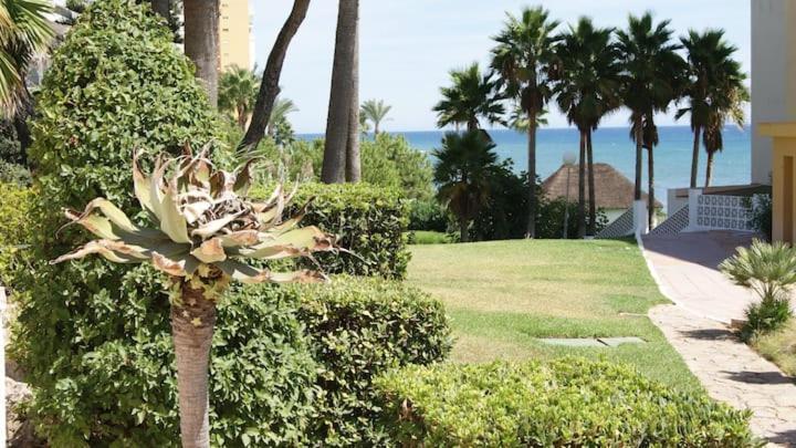 Malaga, Andalucia, Marbella - Mijas Costa, Primera Linea De Playa * Sitio de Calahonda