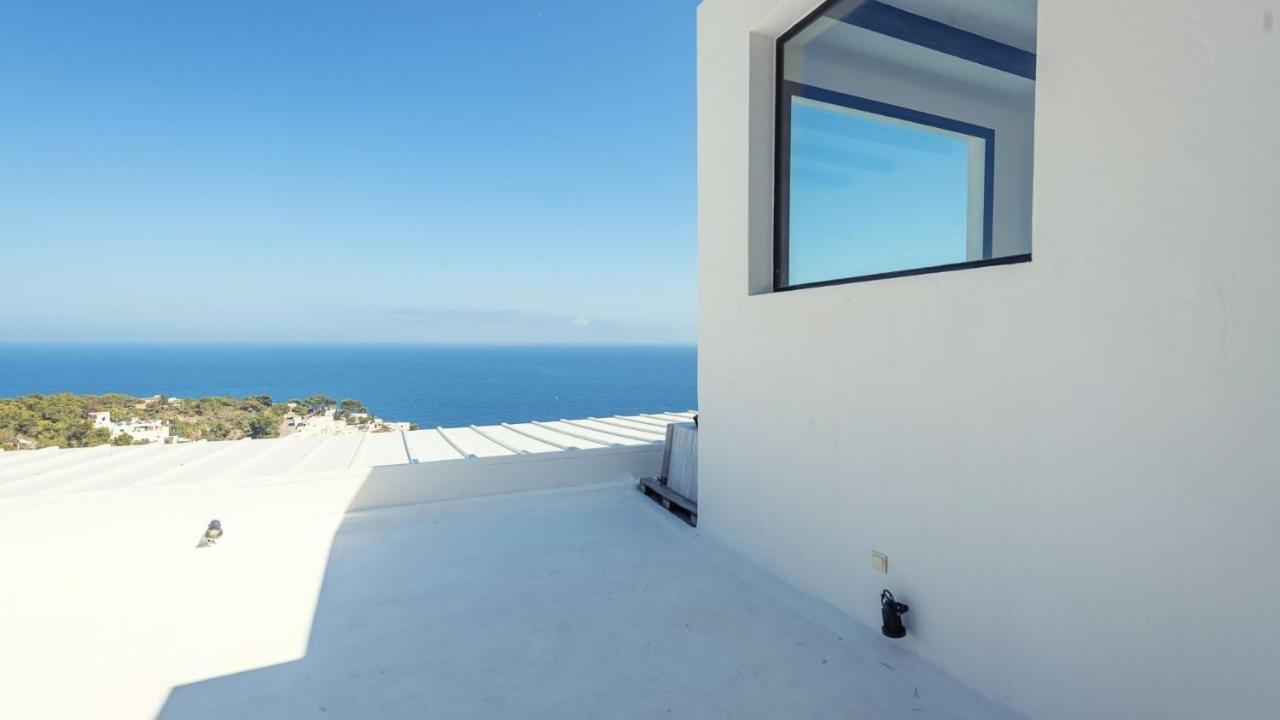 View Villa Roca Llisa