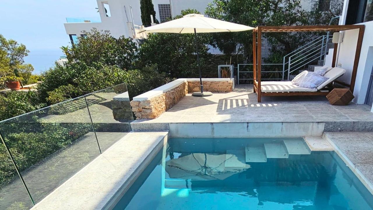 View Villa *