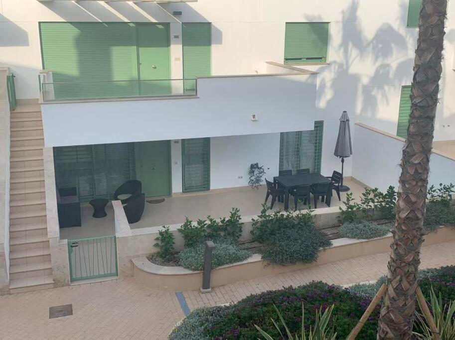 Apartment El Cantal. Maravilloso En Primera Linea De Playa Con Piscina.